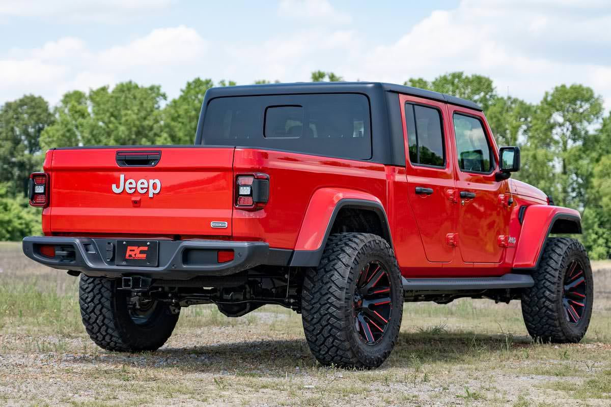 2.5 Inch Leveling Kits | Springs | M1 | Jeep Gladiator JT (20-23)